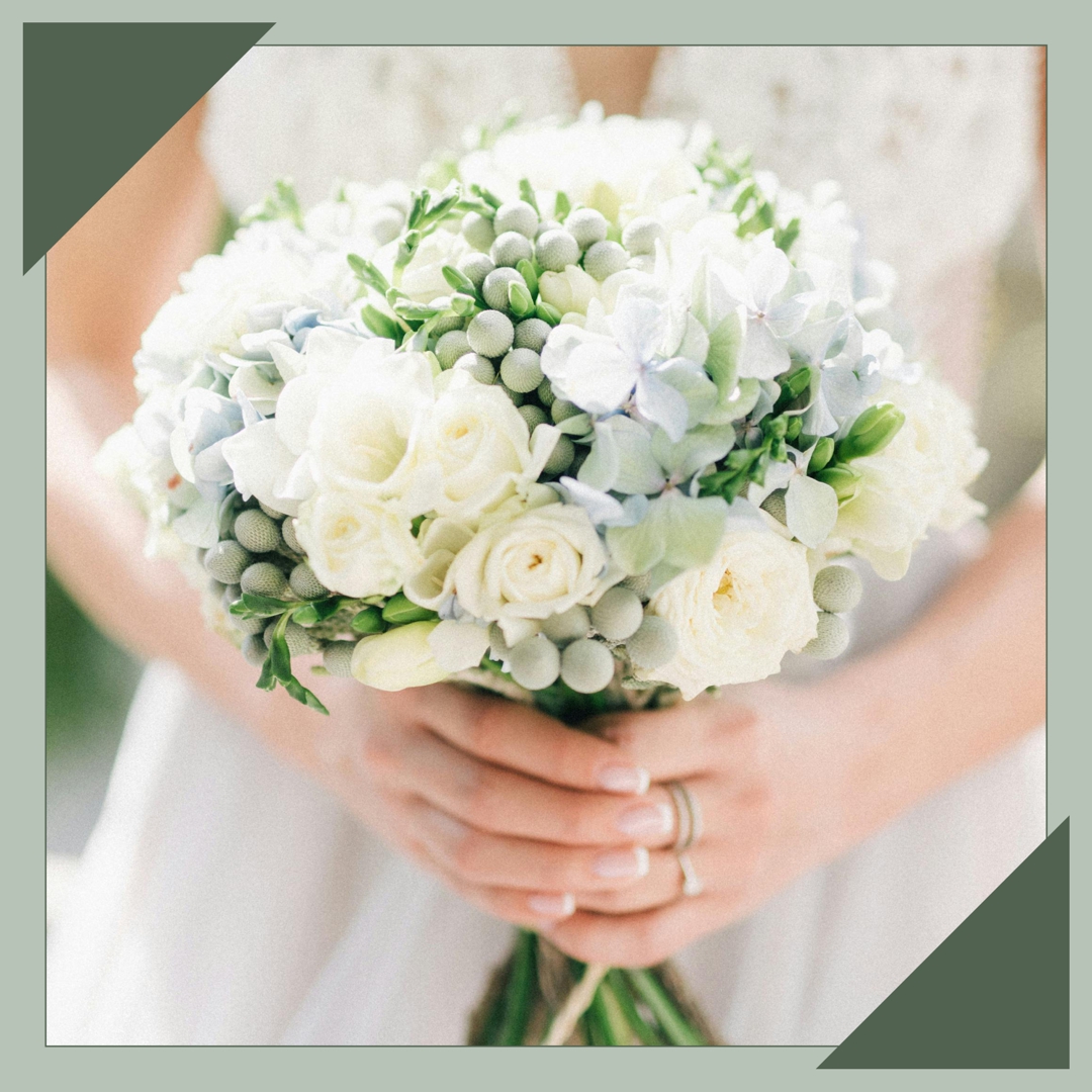 ramo de bodas rosas con pelotitas